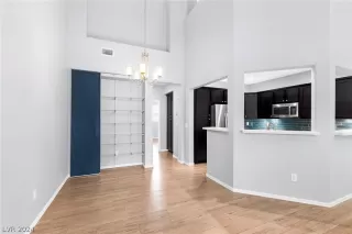 Photo #2: 2603284 Listing 