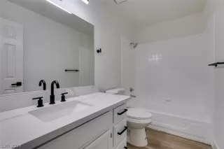 Photo #4: 2603353 Listing