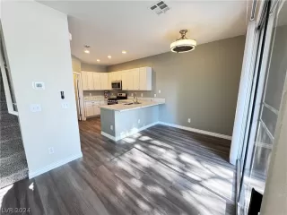 Photo #5: 2603361 Listing 