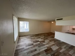 Photo #4: 2603371 Listing 