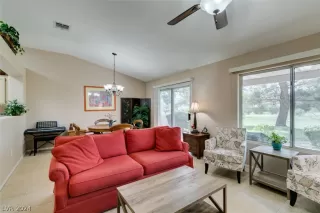 Photo #4: 2603400 Listing