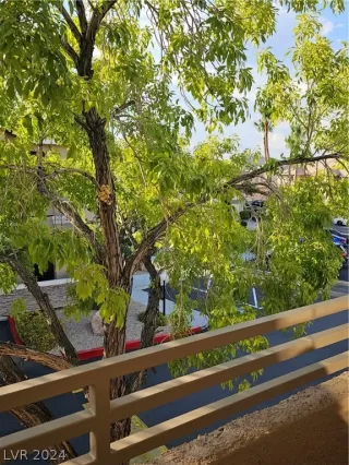 Photo #6: 2603414 Listing