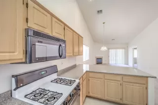 Photo #5: 2603424 Listing 