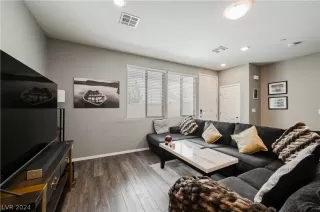 Photo #6: 2603440 Listing 