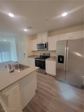 Photo #5: 2603476 Listing 