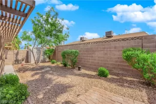 Photo #6: 2603552 Listing