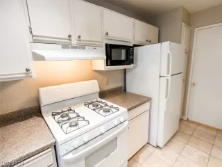 Photo #5: 2603568 Listing 