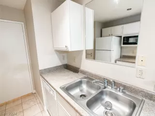 Photo #6: 2603568 Listing 