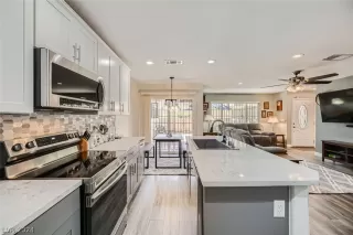 Photo #2: 2603591 Listing 