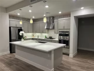Photo #5: 2603597 Listing 
