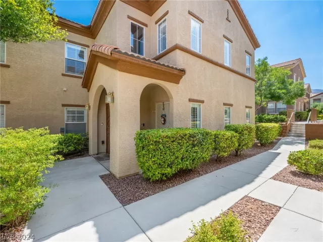 MLS: 2603600 Condo For Sale