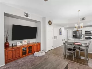 Photo #3: 2603600 Listing