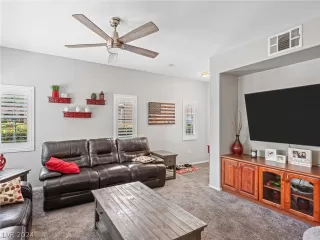 Photo #4: 2603600 Listing