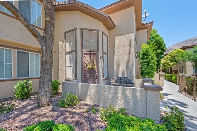 MLS: 2603601 Condo For Sale