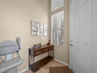 Photo #5: 2603601 Listing