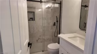 Photo #5: 2603604 Listing