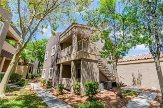 Photo #4: 2603621 Listing