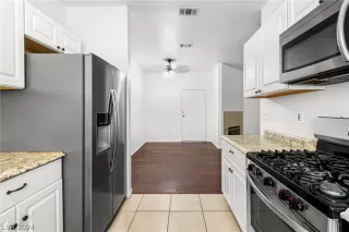 Photo #6: 2603621 Listing