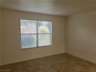 Photo #4: 2603626 Listing 