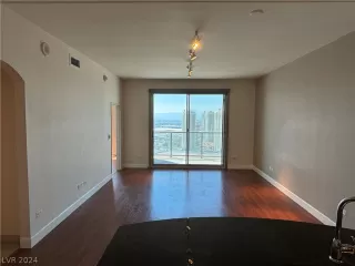 Photo #4: 2603645 Listing