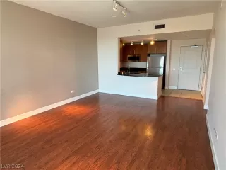 Photo #5: 2603645 Listing