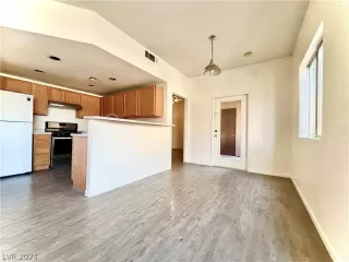 Photo #3: 2603667 Listing