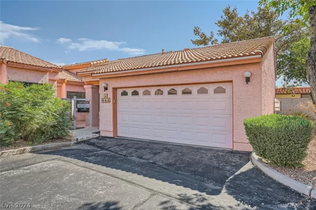 MLS: 2603681 Condo For Sale