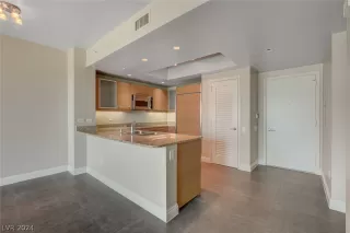 Photo #5: 2603690 Listing