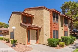 Photo #3: 2603695 Listing