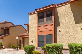 Photo #5: 2603695 Listing