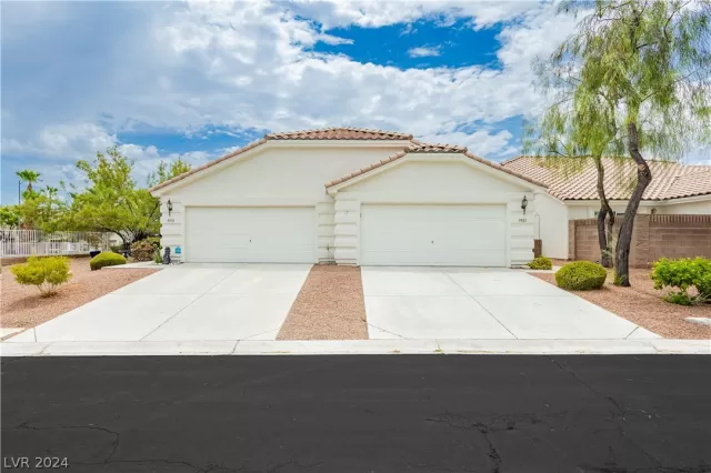 MLS: 2603768 Condo For Sale