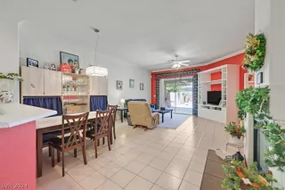 Photo #3: 2603776 Listing