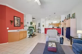 Photo #6: 2603776 Listing