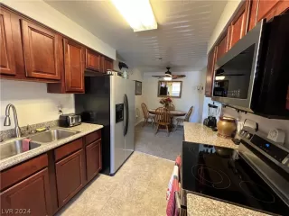 Photo #4: 2603810 Listing 