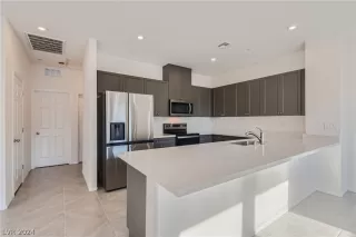 Photo #2: 2603834 Listing 