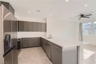 Photo #3: 2603834 Listing 