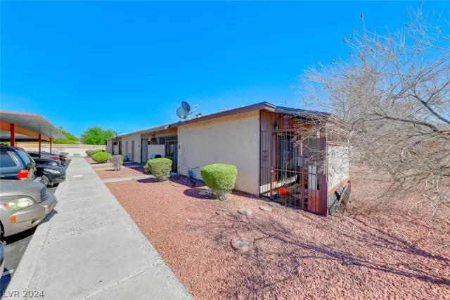 MLS: 2603883 Condo For Sale