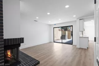 Photo #5: 2603884 Listing 