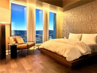Photo #1: 2603941 Listing 