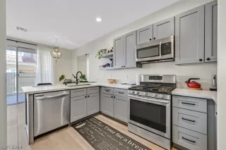 Photo #2: 2603979 Listing