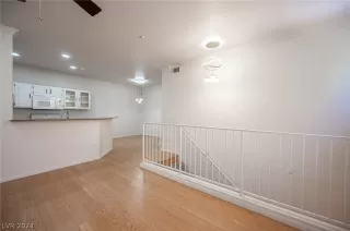 Photo #3: 2604005 Listing 