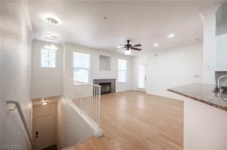 Photo #5: 2604005 Listing 