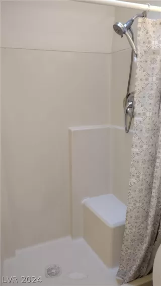 Photo #4: 2604009 Listing 