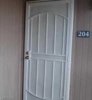 Photo #6: 2604009 Listing 