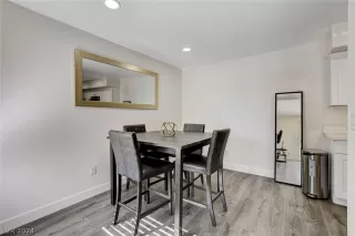 Photo #3: 2604013 Listing 