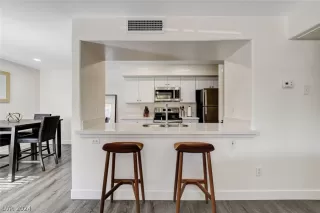 Photo #6: 2604013 Listing 