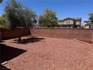 Photo #4: 2604016 Listing 