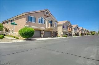 Photo #1: 2604027 Listing 