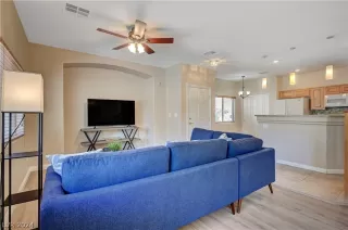 Photo #6: 2604027 Listing 