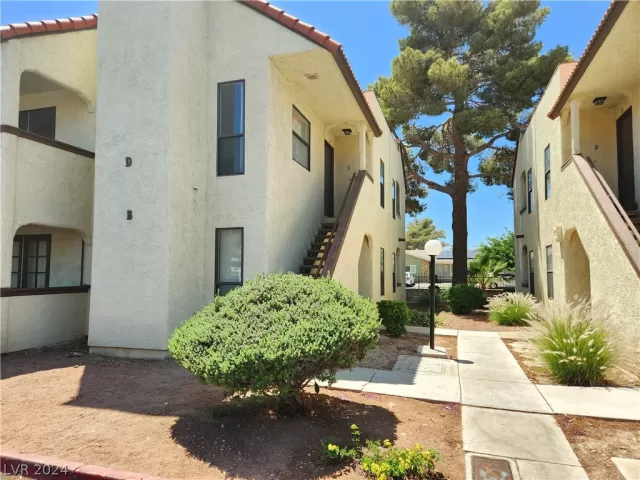 MLS: 2604056 Condo For Sale